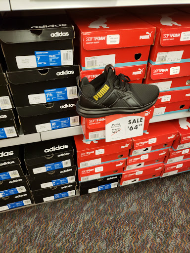 Shoe Store «Shoe Carnival», reviews and photos, 466 Pinnacle Pkwy, Bristol, TN 37620, USA