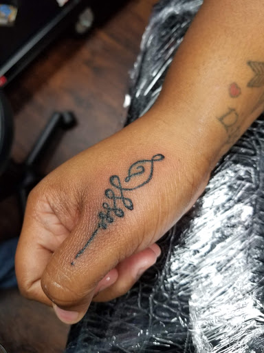 Tattoo and Piercing Shop «Hollywood Ink Tattoos», reviews and photos, 3501 S Tryon St, Charlotte, NC 28217, USA