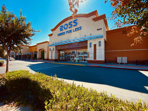 Clothing Store «Ross Dress for Less», reviews and photos, 1580 Foothill Blvd, La Verne, CA 91750, USA