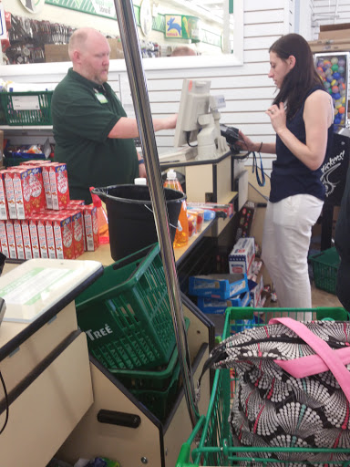 Dollar Store «Dollar Tree», reviews and photos, 39 N Lansdowne Ave #45, Lansdowne, PA 19050, USA