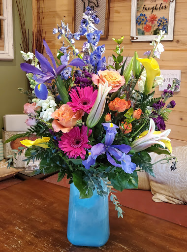 Florist «Mums the Word-A Florist», reviews and photos, 1175 N Berkeley Ave, Fullerton, CA 92832, USA