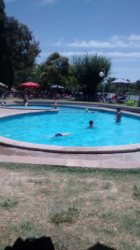 Public outdoor pools Mendoza