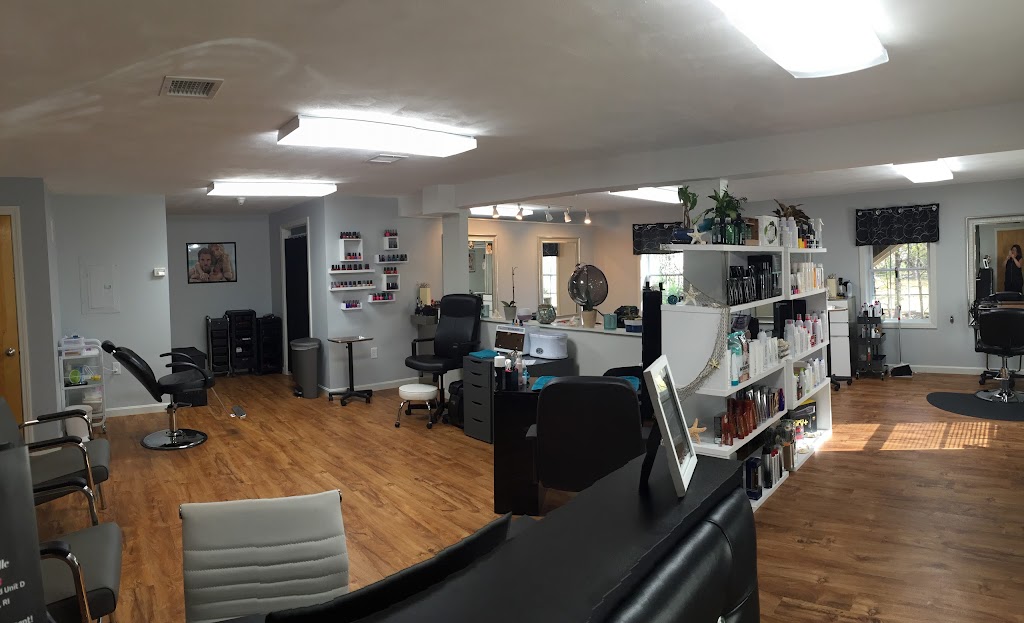 Studio Moxie Salon 02817