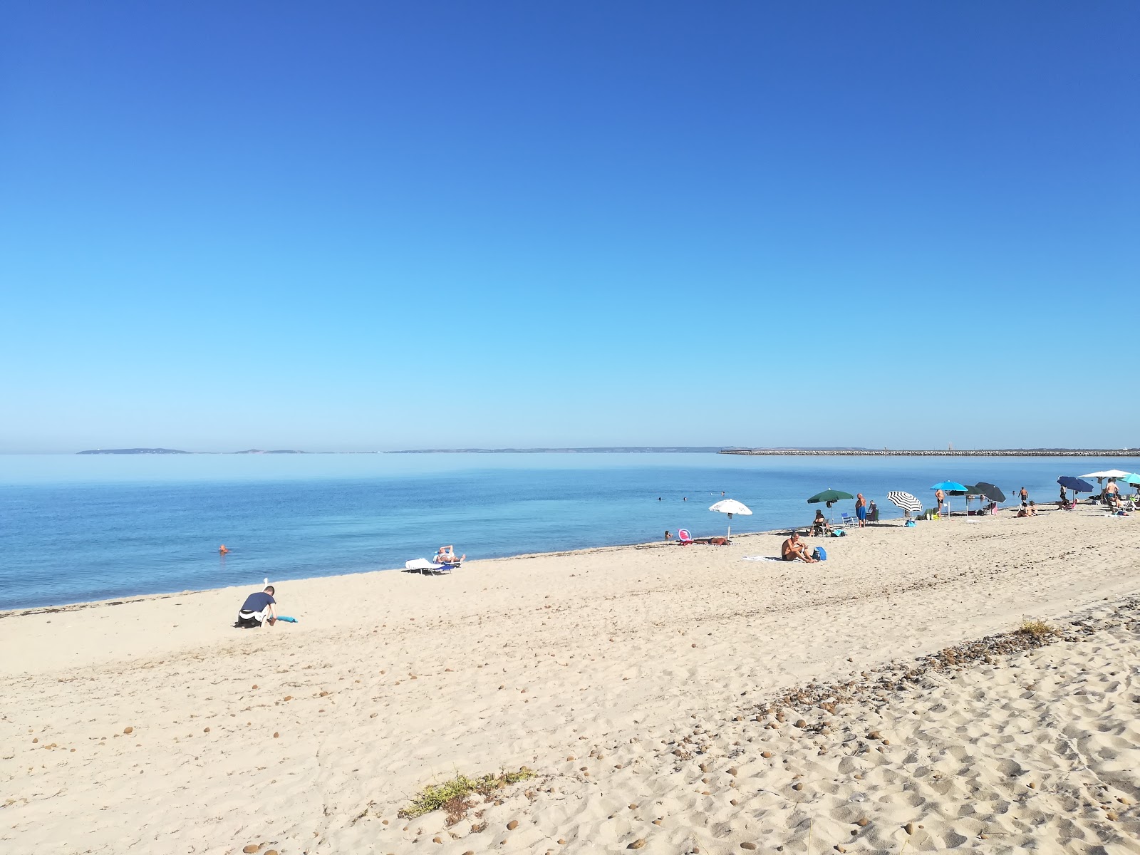Foto von Abbarossa beach mit teilweise sauber Sauberkeitsgrad