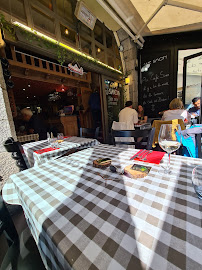Atmosphère du Restaurant Café Simon à Saint-Malo - n°4