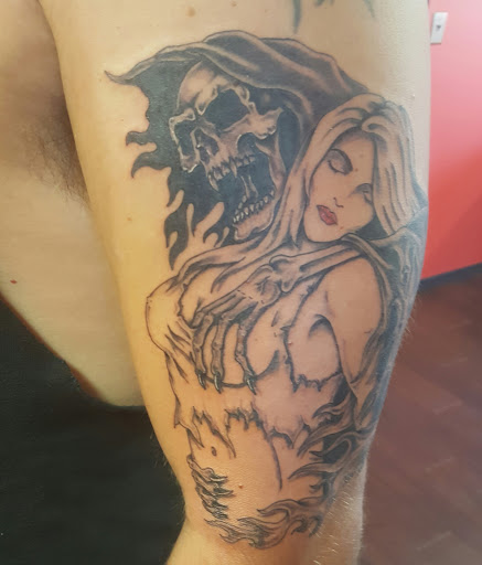 Explore gap filler tattoo background shading ideas, creative tattoo ideas in Forest Lake, available at Dicks Tattoo
