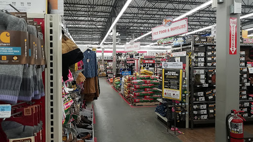 Home Improvement Store «Tractor Supply Co.», reviews and photos, 2101 Bay St STE A, Taunton, MA 02780, USA