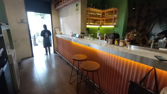 Av. 28 de Julio 572, Miraflores 15074