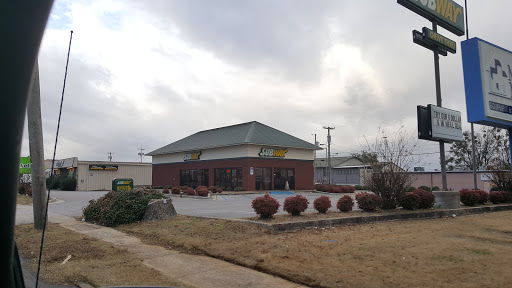 Restaurant «SUBWAY®Restaurants», reviews and photos, 1407 6th Ave SE, Decatur, AL 35601, USA