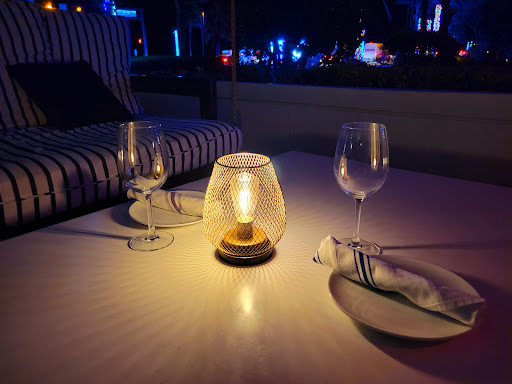 Beach Resort «Hilton Fort Lauderdale Beach Resort», reviews and photos, 505 N Fort Lauderdale Beach Blvd, Fort Lauderdale, FL 33304, USA