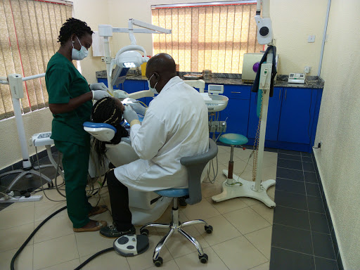 Firstgate Dental Clinic & Braces Center, No 4A Harley St, OLD GRA, Port Harcourt, Nigeria, Dentist, state Rivers