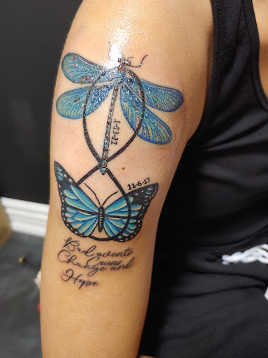 Tattoo Shop «Rockstar Tattoo», reviews and photos, 31050 Gratiot Ave, Roseville, MI 48066, USA