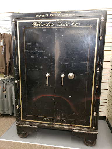 Department Store «Renys Department Store», reviews and photos, 86 Front St, Bath, ME 04530, USA