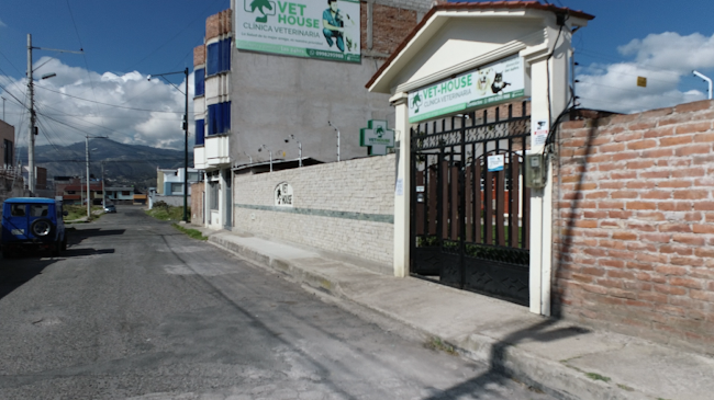 Clinica Veterinaria VET-HOUSE - Riobamba