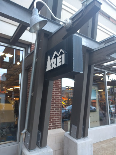 Camping Store «REI», reviews and photos, 11950 Grand Commons Ave, Fairfax, VA 22030, USA