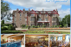 Glenesk Hotel image