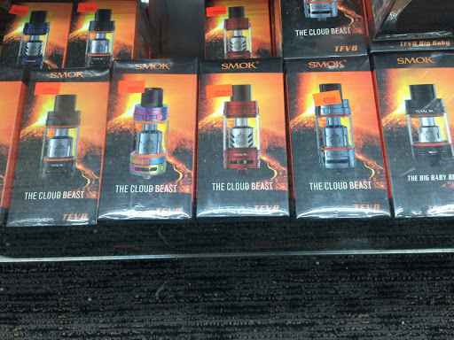 Vaporizer Store «Woodstock Vape & Glass Gallery», reviews and photos, 46699 Van Dyke, Shelby Charter Township, MI 48317, USA