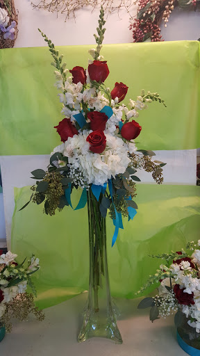 Florist «Olde Towne Florist», reviews and photos, 1524 E Auburn Rd #40, Rochester Hills, MI 48307, USA