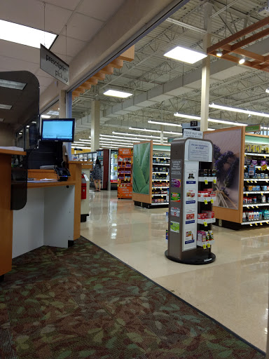 Grocery Store «Kroger», reviews and photos, 21555 21 Mile Rd, Macomb, MI 48044, USA