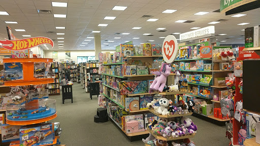 Book Store «Barnes & Noble Booksellers - Bandera», reviews and photos, 11711 Bandera Rd, San Antonio, TX 78250, USA