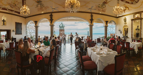 LA CAPPELLA RESTAURANTE