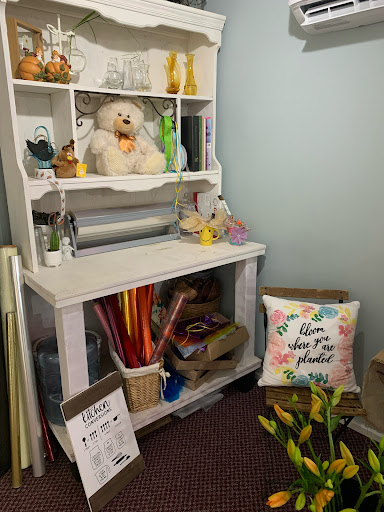 Flowers N More, 740 SE Madison St, Albany, OR 97321, USA, 