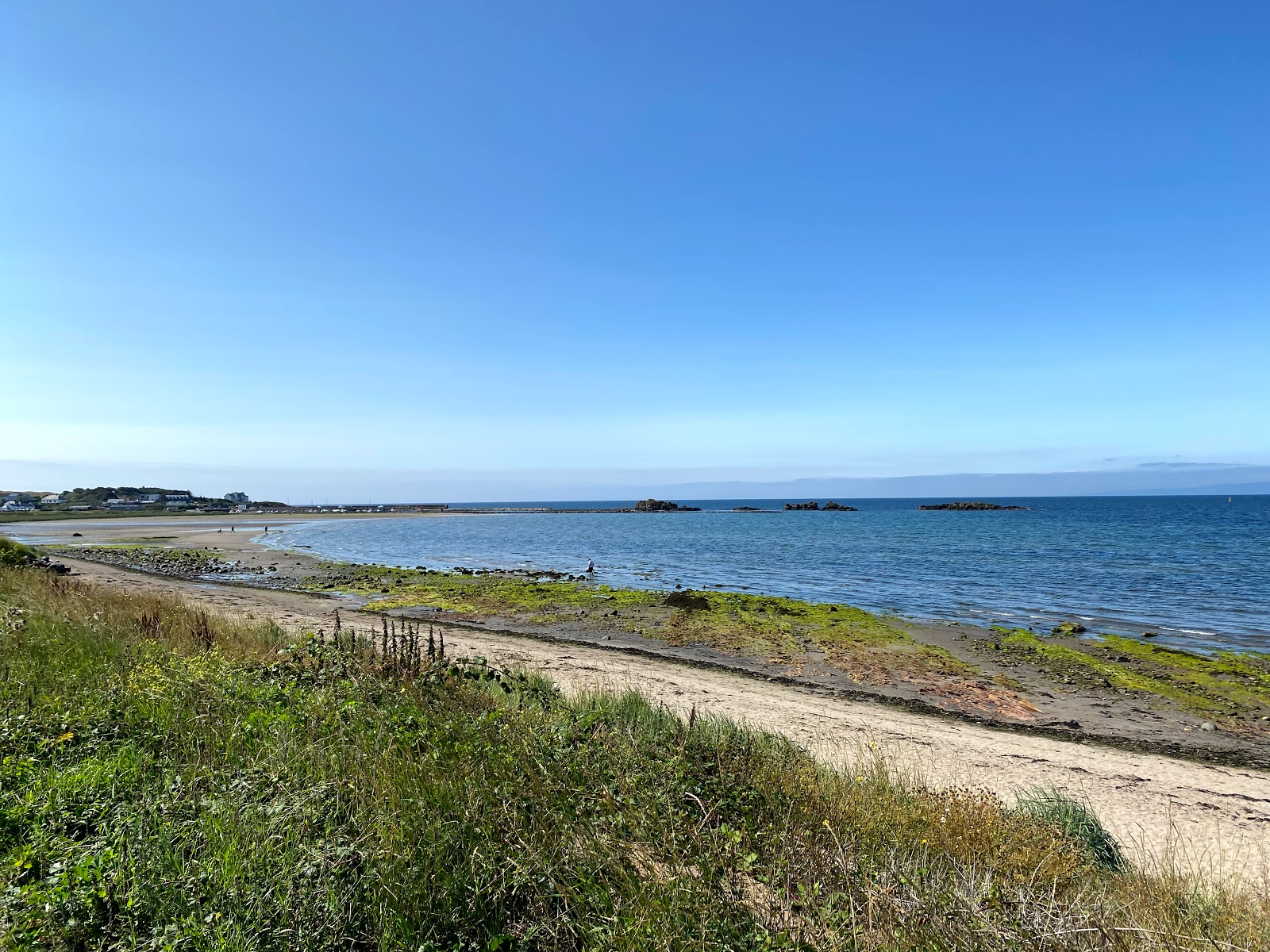 Photo de Maidens Beach avec rivage droit, long