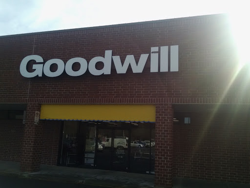 Thrift Store «Goodwill Turnberry Retail Store», reviews and photos, 12638 Jefferson Ave #30, Newport News, VA 23602, USA