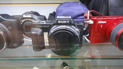 Check Cashing Service «Cash America Pawn», reviews and photos, 882 N Lake St #50, Aurora, IL 60506, USA