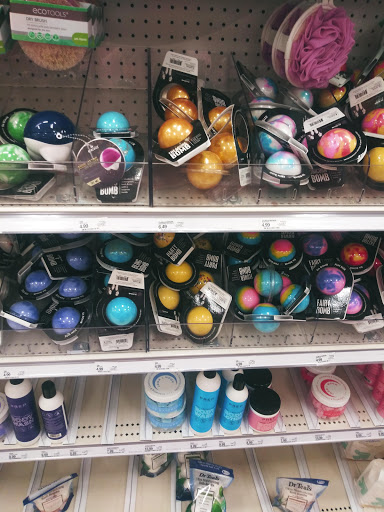 Shopping Mall «Argyle Square Shopping Center», reviews and photos, 8315 SW Jack Burns Blvd, Wilsonville, OR 97070, USA