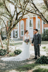 Glamorous Weddings - Photo 2 - Car repair in , Dayton