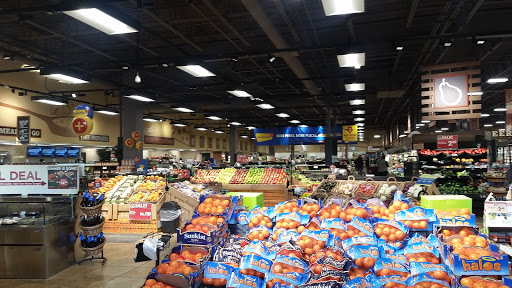 Supermarket «Giant Eagle Supermarket», reviews and photos, 2775 W Market St, Fairlawn, OH 44333, USA