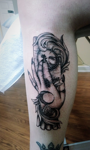 Tattoo Shop «Loose Screw Tattoo», reviews and photos, 3313 W Cary St, Richmond, VA 23221, USA