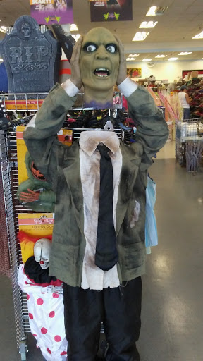 Thrift Store «Goodwill Tampa Store», reviews and photos, 4102 W Hillsborough Ave, Tampa, FL 33614, USA