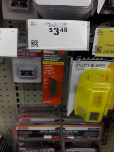 Hardware Store «Harbor Freight Tools», reviews and photos, 3050 N Josey Ln #106, Carrollton, TX 75007, USA