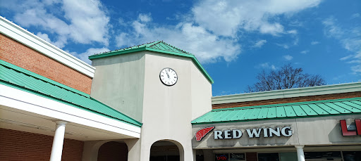 Shopping Mall «Walnut Hill Shopping Center», reviews and photos, 16529 S Frederick Ave, Gaithersburg, MD 20877, USA