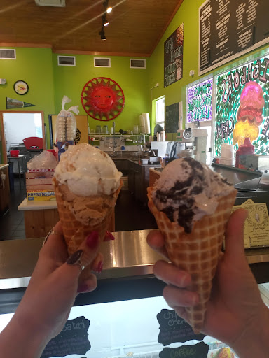 Ice Cream Shop «Neighbors Ice Cream Parlor», reviews and photos, 5980 Spruce Creek Rd, Port Orange, FL 32127, USA