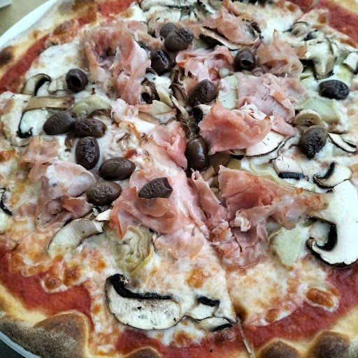 Pizzeria Dalì in Massa, Provincia di Massa-Carrara