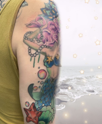 Explore finger tattoo ideas for women, creative tattoo ideas in New Kensington, available at Eclipse TattooNewage Artisan