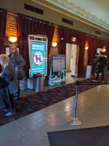 Movie Theater «Kew Gardens Cinemas», reviews and photos, 8105 Lefferts Blvd, Kew Gardens, NY 11415, USA