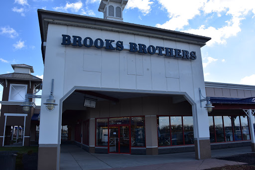 Outlet Mall «Tanger Outlet Jeffersonville», reviews and photos, 8000 Factory Shops Blvd, Jeffersonville, OH 43128, USA