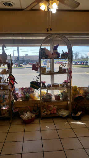 Thrift Store «OMC Thrift Store», reviews and photos, 1709 Porter Wagoner Blvd, West Plains, MO 65775, USA