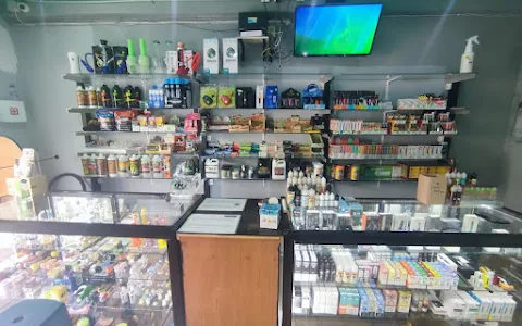 The smoking gecko smoke shop & vape shop image