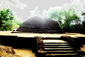 Upulwehera Rajama Viharaya (Ancient Temple) image