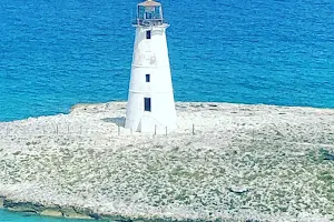 Nassau Harbour Lighthouse image