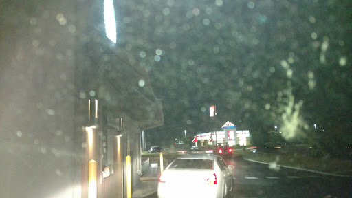 Coffee Shop «Starbucks», reviews and photos, 2034 N Highland Ave, Jackson, TN 38305, USA