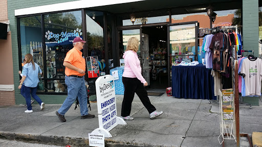 Pet Supply Store «Dog-Mania & Cats», reviews and photos, 37846 Meridian Ave, Dade City, FL 33525, USA