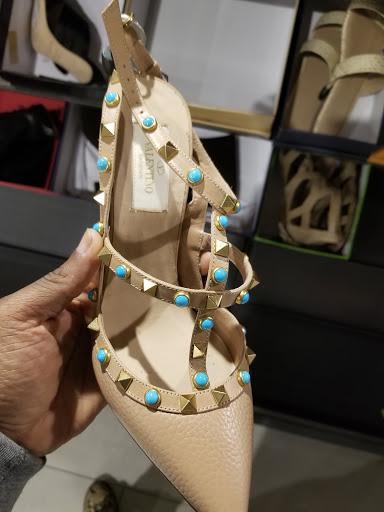 Outlet Mall «Tanger Outlet Riverhead», reviews and photos, 200 Tanger Mall Dr, Riverhead, NY 11901, USA