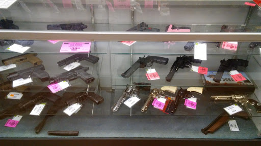 Sporting Goods Store «Big 5 Sporting Goods», reviews and photos, 1301 W Covell Blvd, Davis, CA 95616, USA