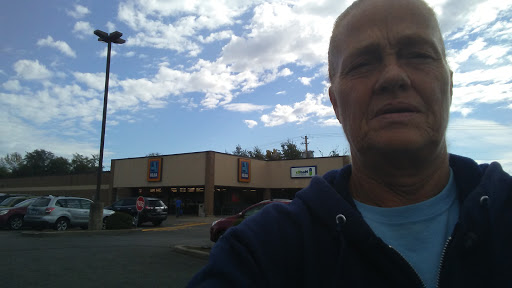 Supermarket «ALDI», reviews and photos, 1708 N Illinois St, Swansea, IL 62226, USA